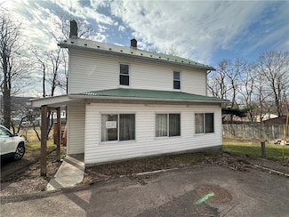134 Lincoln Ave, Meyersdale, PA 15552