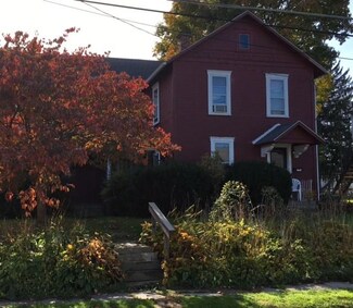 324 College Ave, Grove City, PA 16127