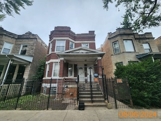 726 N Lawndale Ave, Chicago, IL 60624