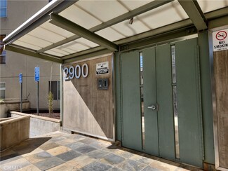2900 Fairway Ave Unit 401, La Crescenta, CA 91214