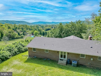 40 Antique Ln, Sperryville, VA 22740