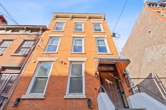 232 1st St Unit 1, Jersey City, NJ 07302