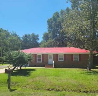 73 Magnolia Dr, Hemingway, SC 29554
