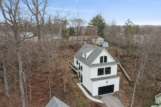 6658 Corbly Rd, Cincinnati, OH 45230