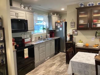 7 Woodland Park, Troy, NH 03465