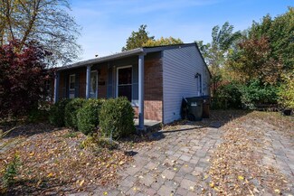 9285 Comstock Dr, Cincinnati, OH 45231