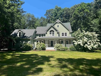 30 Bassett Ln, Newfields, NH 03856