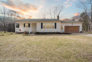440 S Waverly Rd, Eaton Rapids, MI 48827