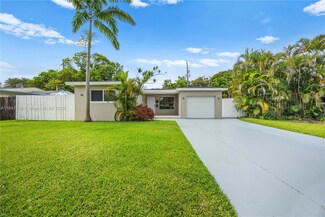 3246 Pierce St, Hollywood, FL 33021