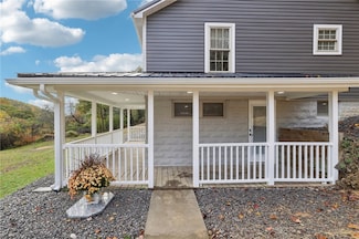 305 Queenstown Rd, Karns City, PA 16041