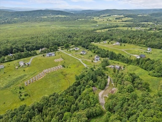 127 Hidden Acres Dr, Lincoln, VT 05443