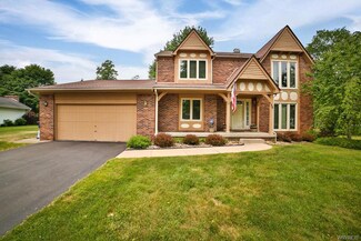 50 Windsong Ct, East Amherst, NY 14051