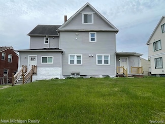 171 Davis St, Wyandotte, MI 48192