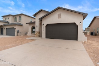 1113 Bronze Hill Ave, Santa Teresa, NM 88008