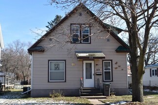 213 5th Ave SW, Oelwein, IA 50662