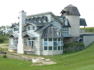 7500 Riverbend Rd, Gratiot, WI 53541