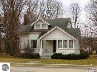 622 E Saginaw St, Breckenridge, MI 48615