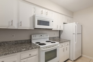 10555 Turtlewood Ct Unit 605, Houston, TX 77072