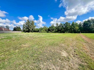 9710 Sheridan Dr, Orange, TX 77639
