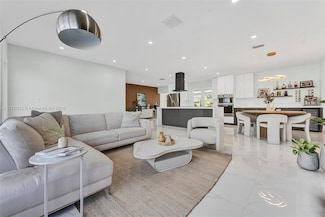 1446 Scott St, Hollywood, FL 33020