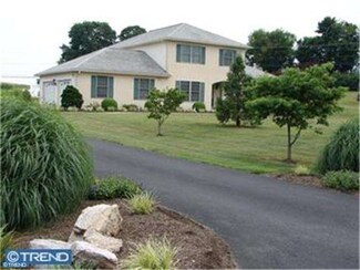 424 Reitnour Rd, Spring City, PA 19475