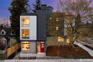 816 NE 70th St, Seattle, WA 98115