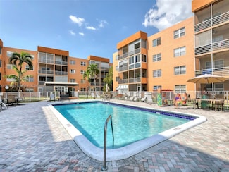 3048 Sunrise Lakes Dr E Unit 319, Sunrise, FL 33322
