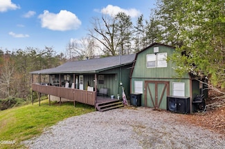 1421 Tiffany Cove Way, Sevierville, TN 37862