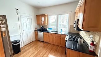 174 Boston St Unit 1, Dorchester, MA 02125