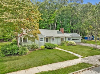 38 E Quinobequin Rd, Waban, MA 02468