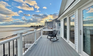 18 Field Ct, Milford, CT 06460