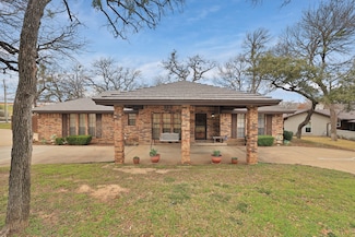 101 Timberlake Dr, Azle, TX 76020