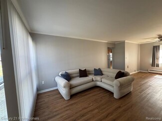 2817 W 13 Mile Rd Unit 1, Royal Oak, MI 48073