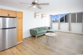 1617 Clark St Unit 404, Honolulu, HI 96822
