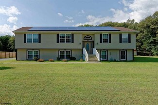 8 Doughty Ln, Millville, NJ 08332