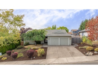 841 12th St, Lafayette, OR 97127