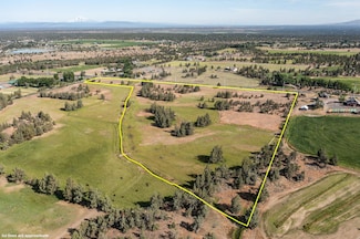 510 SW 67th St, Redmond, OR 97756