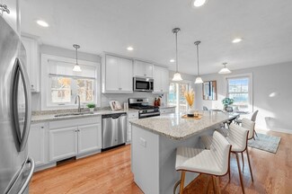 5 Cottage St, Billerica, MA 01821