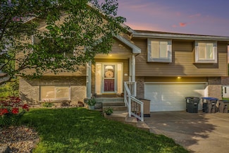 204 Marinda Dr, Council Bluffs, IA 51503