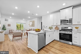 28311 Radford Ct, Monroe Township, NJ 08831