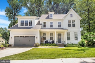 1931 Hileman Rd, Falls Church, VA 22043