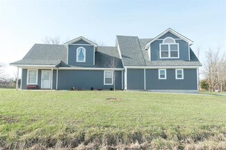 1721 Cardinal Dr, Odessa, MO 64076
