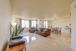 525 Harmon Cove Tower Unit 525, Secaucus, NJ 07094
