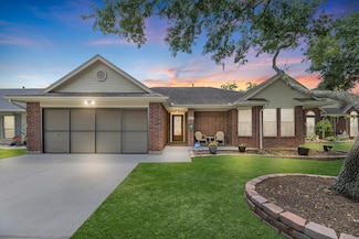 815 W Peach Hollow Cir, Pearland, TX 77584