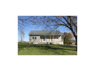 922 Sunrise Ln, Milan, MO 63556