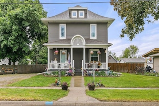 305 E State St, Baxter, IA 50028