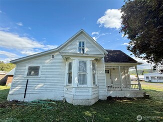 212 N 4th St, Dayton, WA 99328
