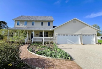 10125 Bishop Rd, La Porte City, IA 50651