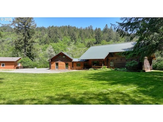 17285 Rustic Ln, Brookings, OR 97415