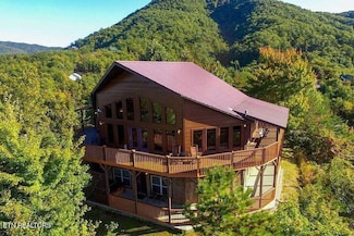 3219 Grouse Ridge Ln, Sevierville, TN 37862